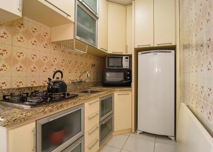Joia De 1 Quarto A Poucos Passos Da Beiramar P693